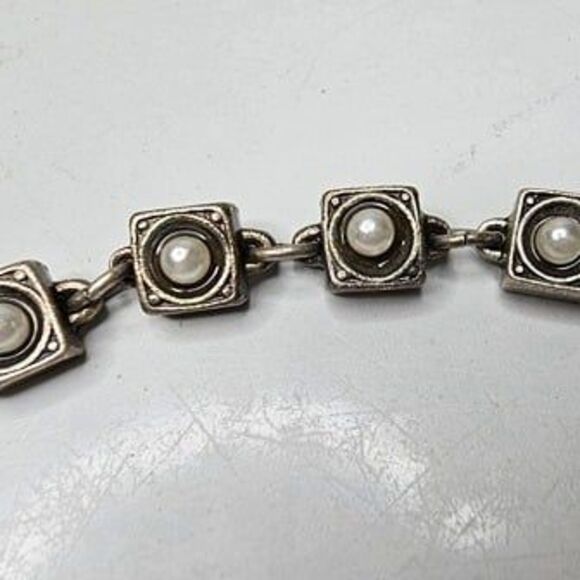 La Vie Parisienne France 7" Silver Tone & Pearl Square Link Bracelet - Picture 3 of 4